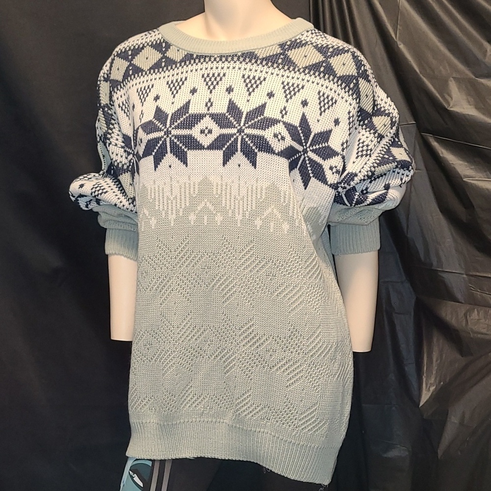 VINTAGE FINE LINE GRANDPA SWEATER WINTER THEMED Ptp: 24"